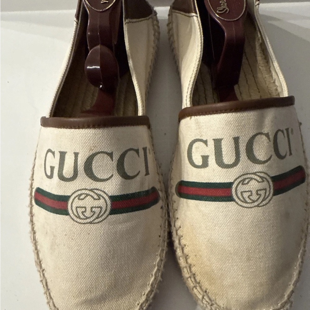 Gucci Cream and Brown Loafers with Signature Logo